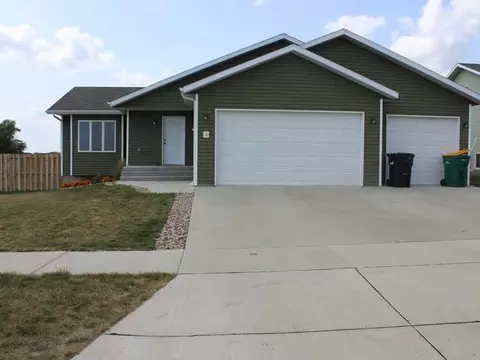 5400 Normandy St, Bismarck, ND 58503 photo 1