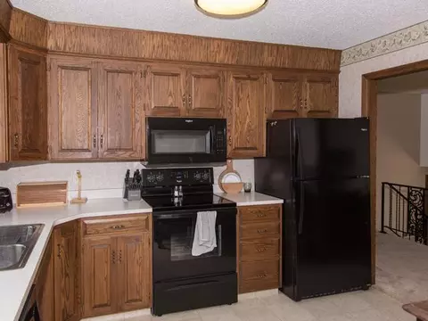 2126 9th St N, Bismarck, ND 58501 photo 5