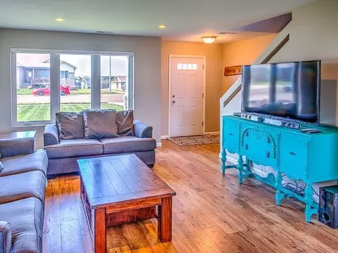607 Canyon Rd, Mandan, ND 58554 photo 7