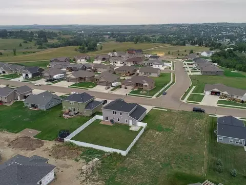 607 Canyon Rd, Mandan, ND 58554 photo 53