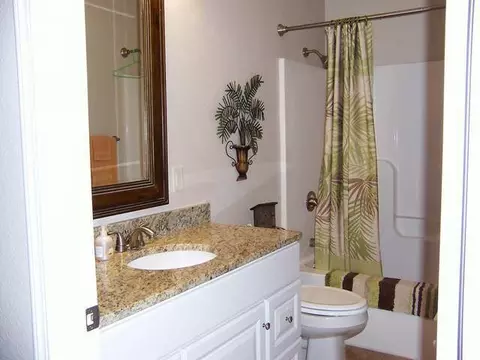 911 Bremner Ave, Bismarck, ND 58503 photo 10