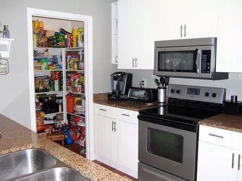 911 Bremner Ave, Bismarck, ND 58503 photo 5