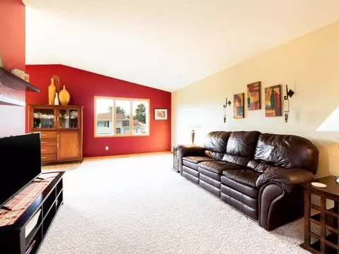 2004 Union Loop NW, Mandan, ND 58554 photo 9