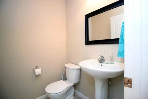 726 Compass Ln, Bismarck, ND 58504 photo 9