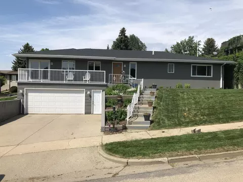2444 Boulevard Ave E, Bismarck, ND 58501 photo 3