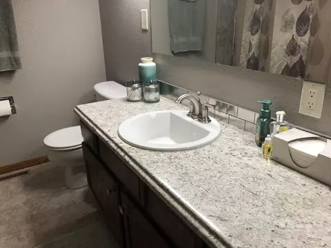 2444 Boulevard Ave E, Bismarck, ND 58501 photo 7