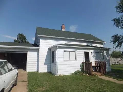128 Maple St N, Hebron, ND 58638 photo 1