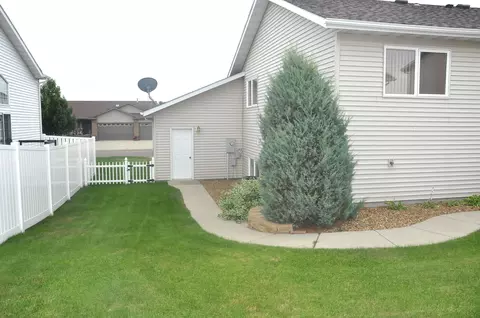 2422 Lacorte Lp Loop, Bismarck, ND 58503 photo 52