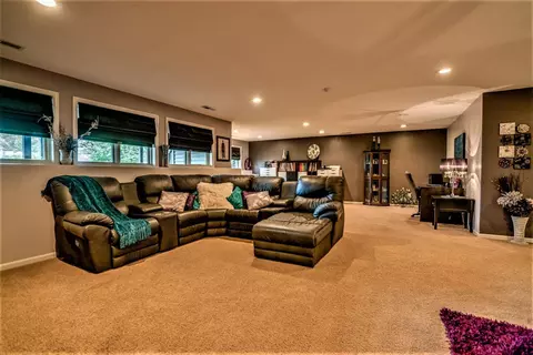 518 Cherrybrook Dr, Bismarck, ND 58503 photo 30