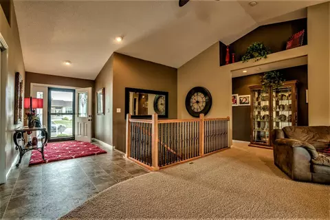 518 Cherrybrook Dr, Bismarck, ND 58503 photo 6