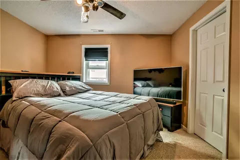 518 Cherrybrook Dr, Bismarck, ND 58503 photo 34