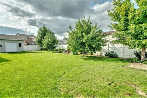 518 Cherrybrook Dr, Bismarck, ND 58503 photo 45