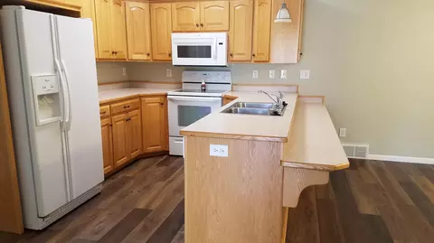 3518 Viewpoint Dr, Bismarck, ND 58503 photo 6