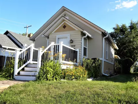 909 Sweet Ave E, Bismarck, ND 58504 photo 1