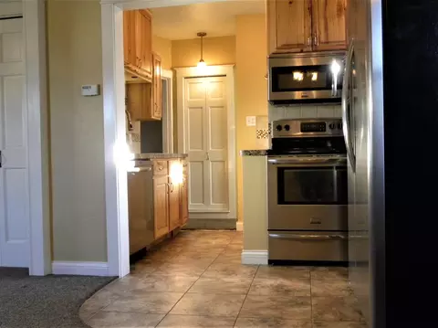 909 Sweet Ave E, Bismarck, ND 58504 photo 5