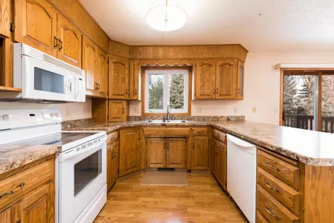 112 Versailles Ave, Bismarck, ND 58503 photo 7