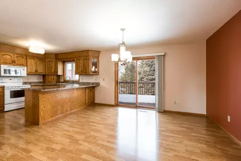 112 Versailles Ave, Bismarck, ND 58503 photo 5