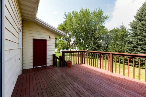112 Versailles Ave, Bismarck, ND 58503 photo 20