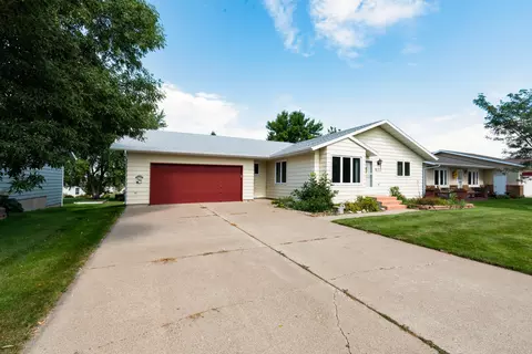 112 Versailles Ave, Bismarck, ND 58503 photo 26