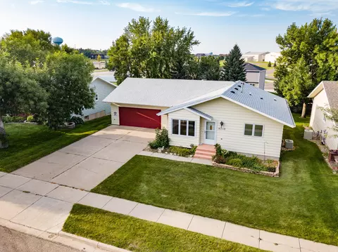 112 Versailles Ave, Bismarck, ND 58503 photo 25