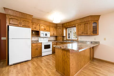 112 Versailles Ave, Bismarck, ND 58503 photo 6