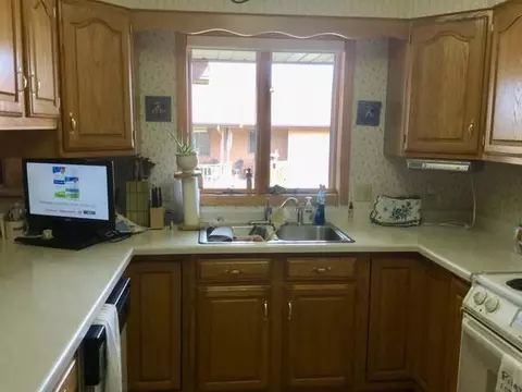 1938 E Capitol Ave, Bismarck, ND 58501 photo 7