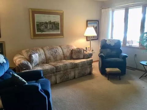1938 E Capitol Ave, Bismarck, ND 58501 photo 3