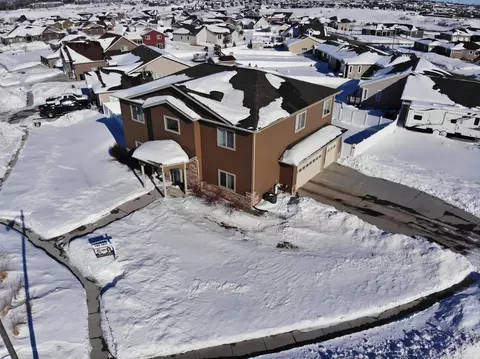 2001 Pebbleview Loop, Bismarck, ND 58503 photo 1