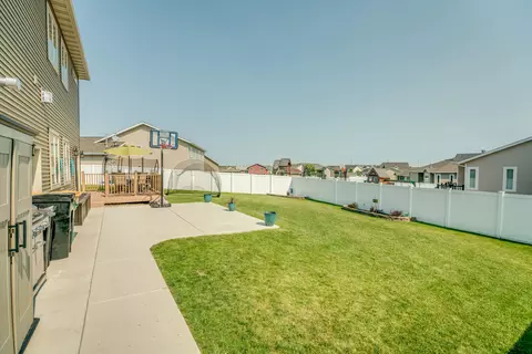 2001 Pebbleview Loop, Bismarck, ND 58503 photo 39