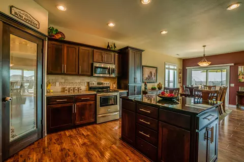 2001 Pebbleview Loop, Bismarck, ND 58503 photo 5