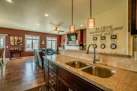 2001 Pebbleview Loop, Bismarck, ND 58503 photo 8