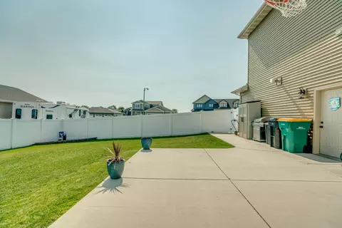 2001 Pebbleview Loop, Bismarck, ND 58503 photo 40