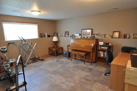 7301 Whitefox Cir, Bismarck, ND 58503 photo 10