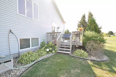 7301 Whitefox Cir, Bismarck, ND 58503 photo 16