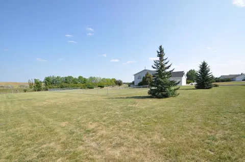 7301 Whitefox Cir, Bismarck, ND 58503 photo 15