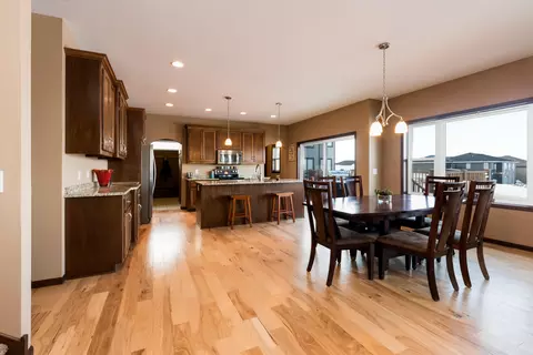 3904 Valley Dr, Bismarck, ND 58503 photo 5