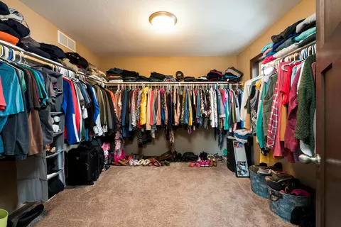 3904 Valley Dr, Bismarck, ND 58503 photo 18