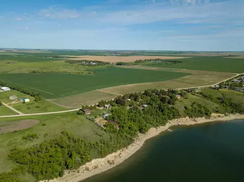 1387 Bay View Dr, Garrison, ND 58540 photo 8
