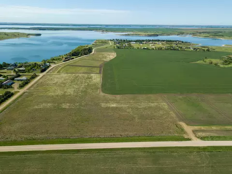 1393 Bay View Dr, Garrison, ND 58540 photo 1