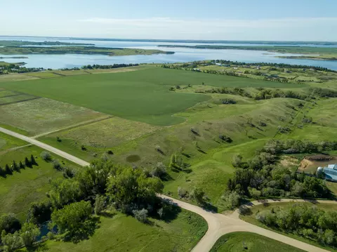 1393 Bay View Dr, Garrison, ND 58540 photo 8