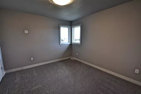 914 Select Ln, Bismarck, ND 58503 photo 20