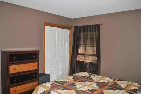 703 N 28th St, Bismarck, ND 58501 photo 13