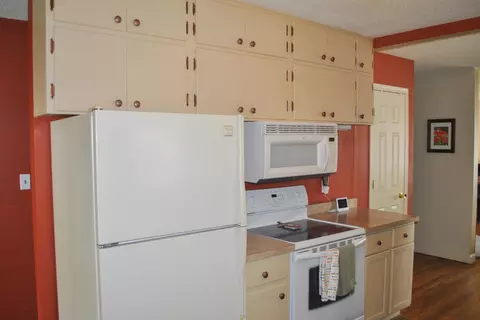 703 N 28th St, Bismarck, ND 58501 photo 6