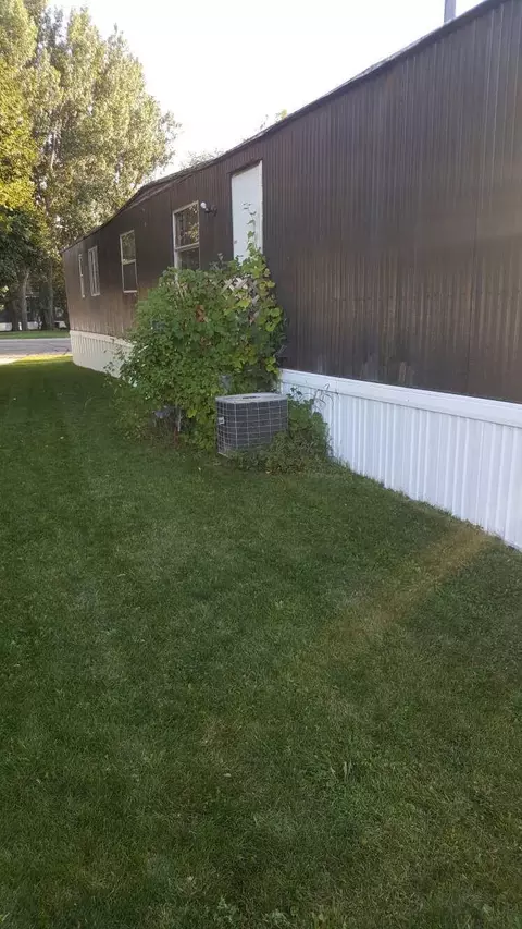 702 Dover Drive Dr, Bismarck, ND 58504 photo 37