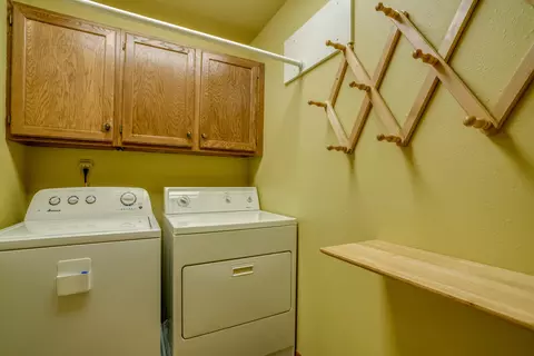 457 E Brandon Dr, Bismarck, ND 58503 photo 7