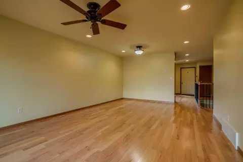 457 E Brandon Dr, Bismarck, ND 58503 photo 21