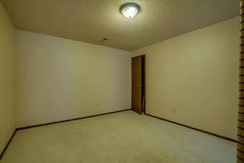 457 E Brandon Dr, Bismarck, ND 58503 photo 11