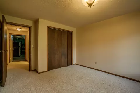 457 E Brandon Dr, Bismarck, ND 58503 photo 14