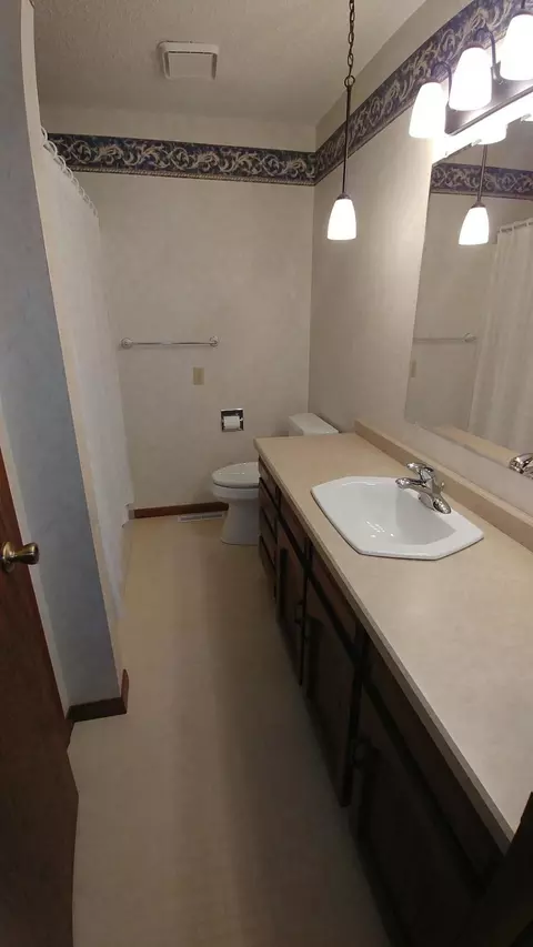 910 N 33rd St, Bismarck, ND 58501 photo 32
