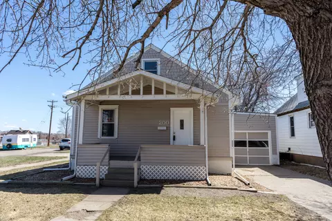 200 8th Ave SW, Mandan, ND 58554 photo 1